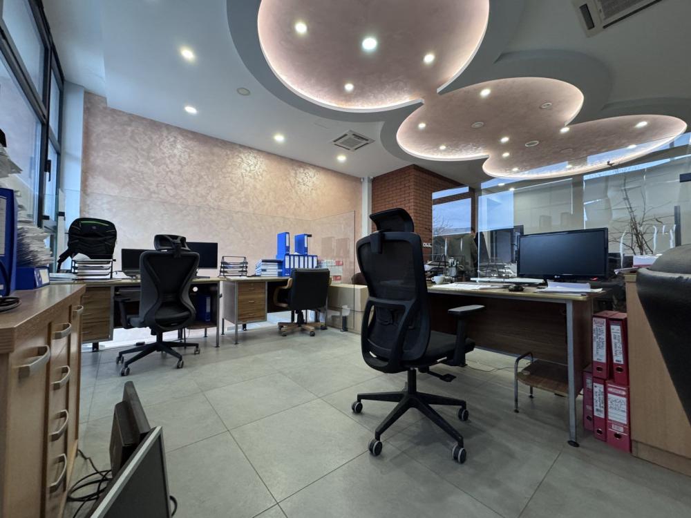 Slika 1 -  Lokal na prodaju, 207m2, 738.510€