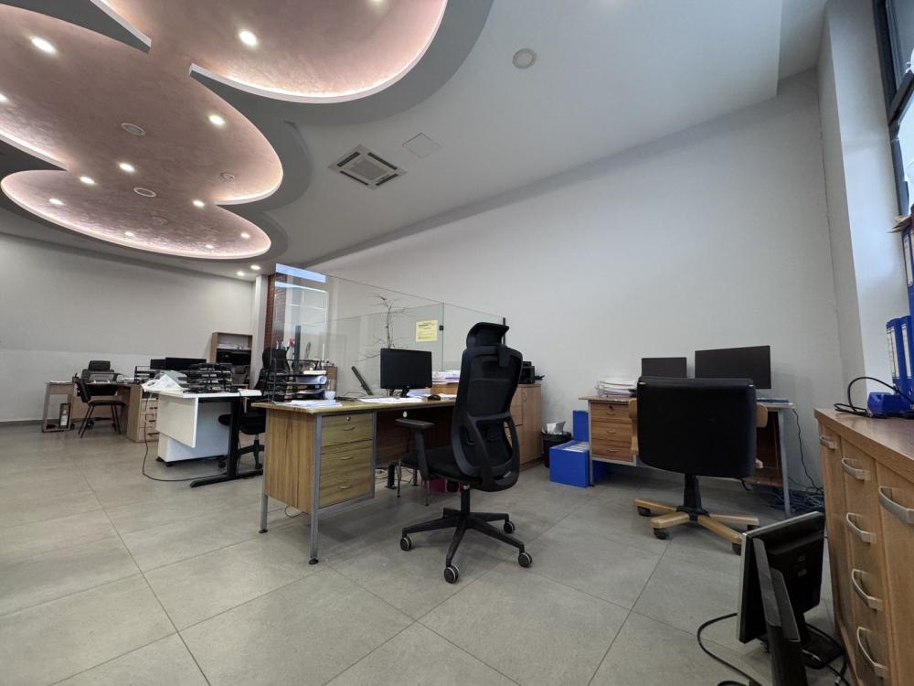 Slika 2 -  Lokal na prodaju, 207m2, 738.510€