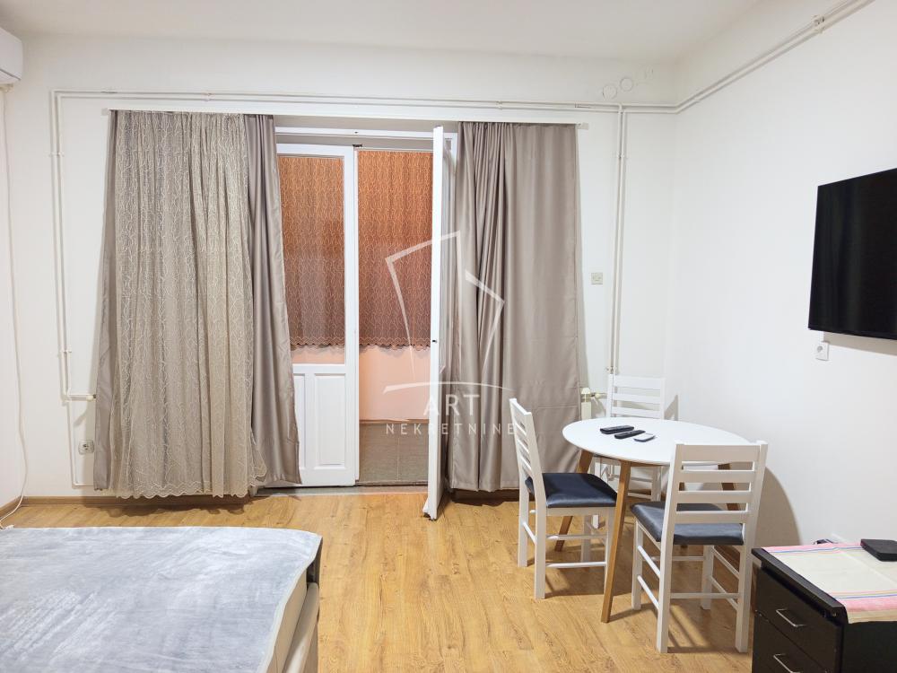 Slika 3 - Kralja Petra, Dvosoban stan za izdavanje, 75m2, 700€