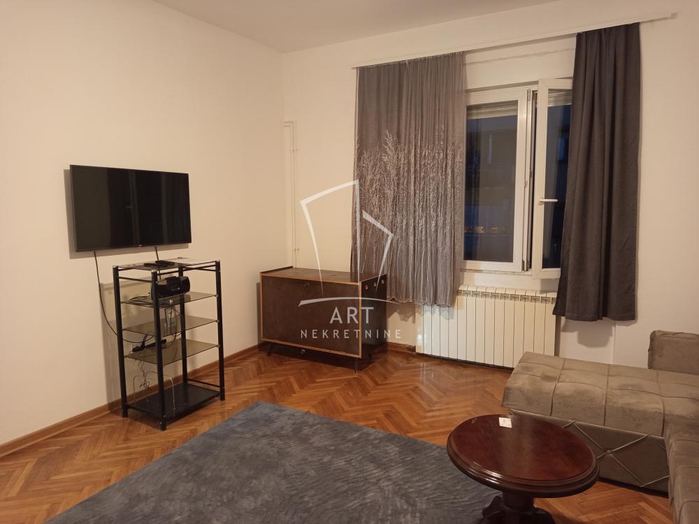 Slika 2 - Kralja Petra, Dvosoban stan za izdavanje, 75m2, 700€