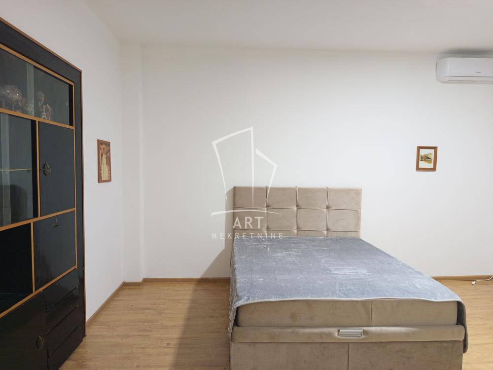 Slika 4 - Kralja Petra, Dvosoban stan za izdavanje, 75m2, 700€