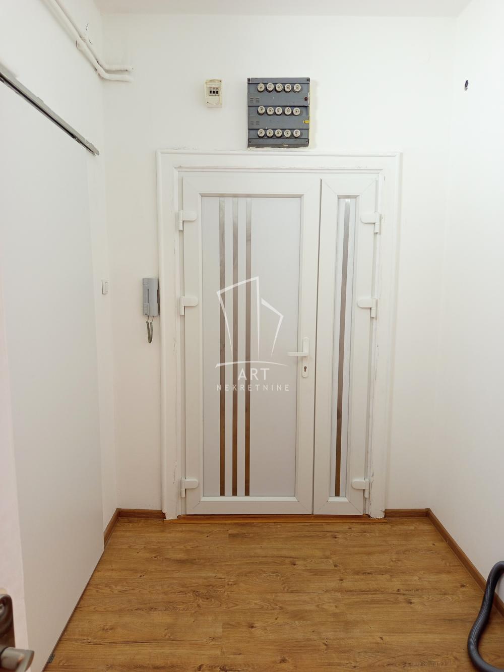 Slika 11 - Kralja Petra, Dvosoban stan za izdavanje, 75m2, 700€