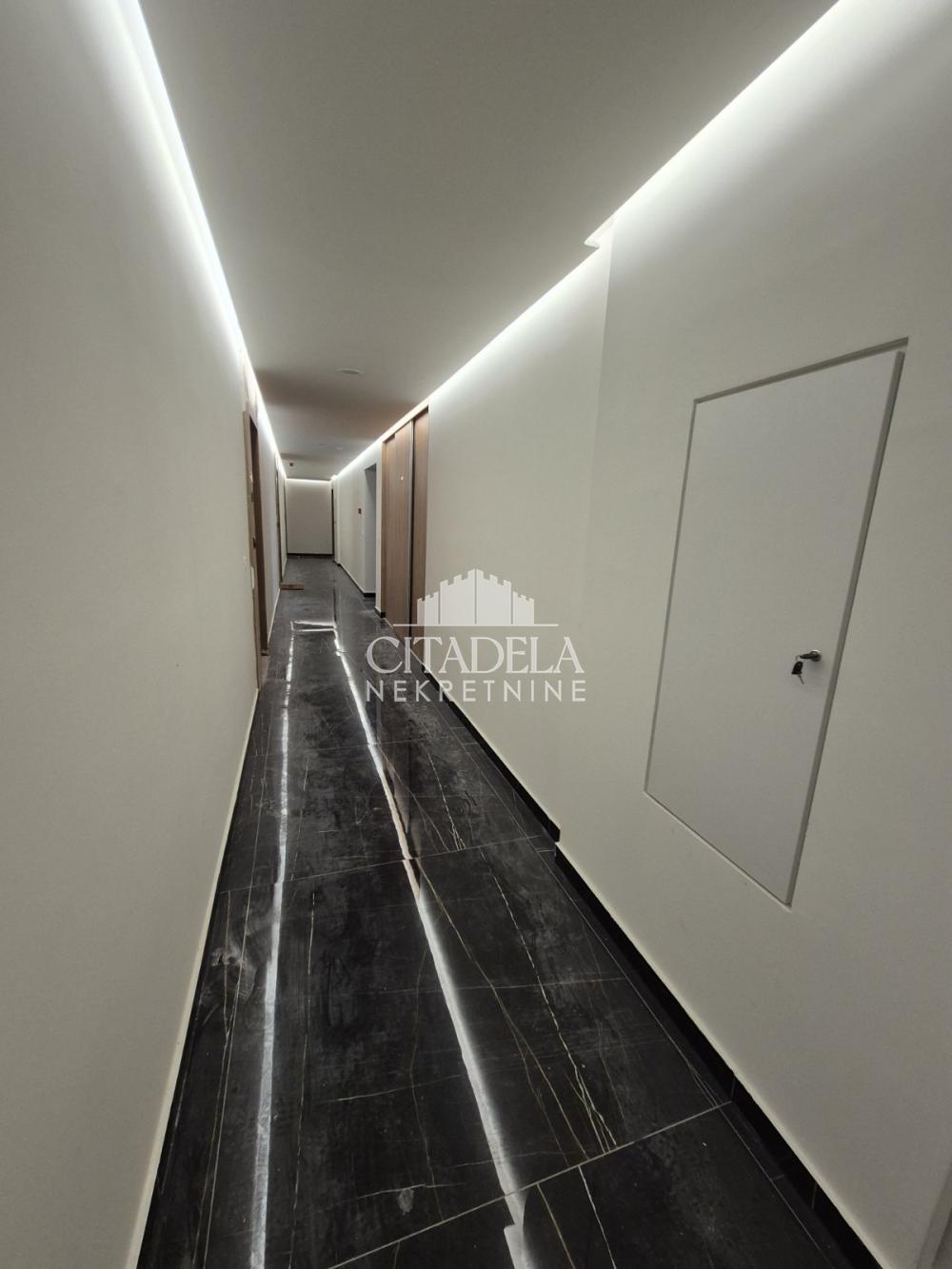 Slika 2 - Vojvode Stepe, Trosoban stan na prodaju, 70m2, 270.000€