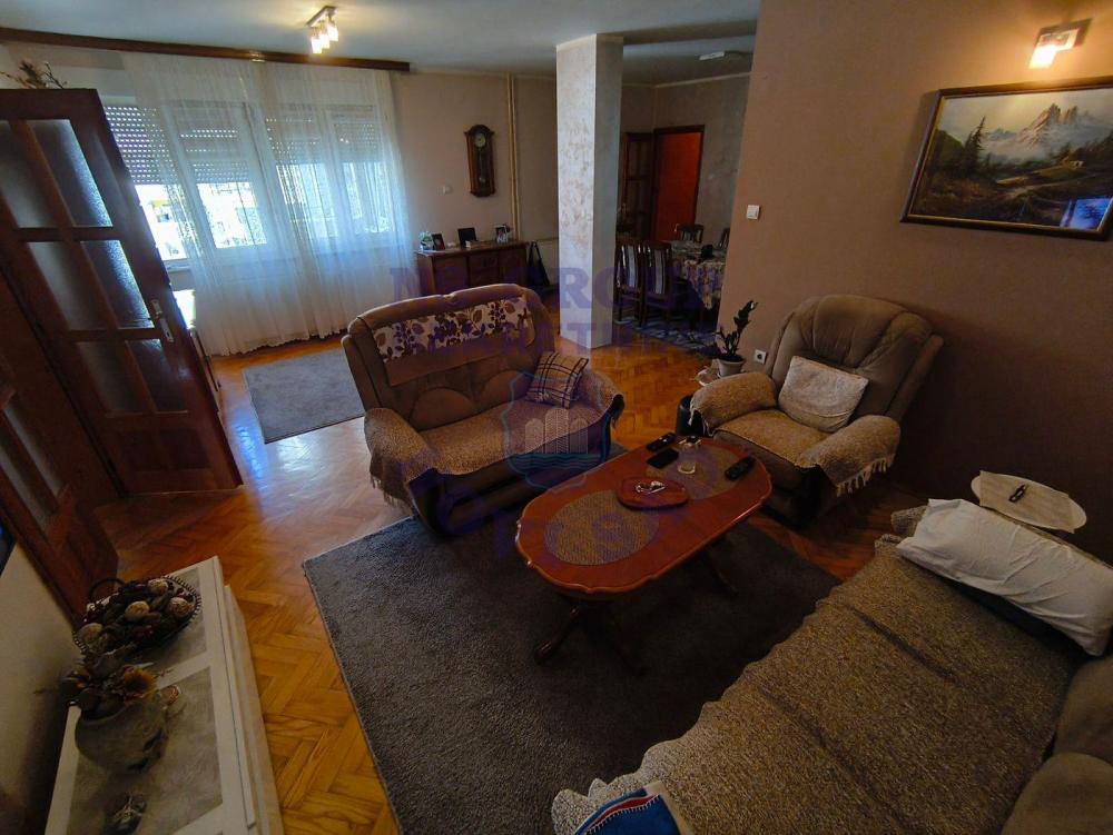 Slika 2 - Četvorosoban stan na prodaju, 92m2, 201.600€