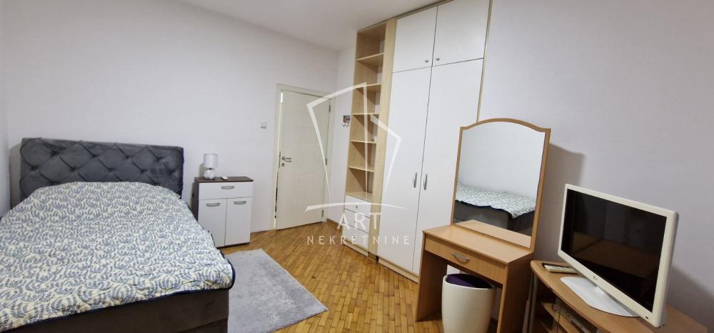 Slika 1 - Mihaila Gavrilovića, Trosoban stan za izdavanje, 55m2, 800€