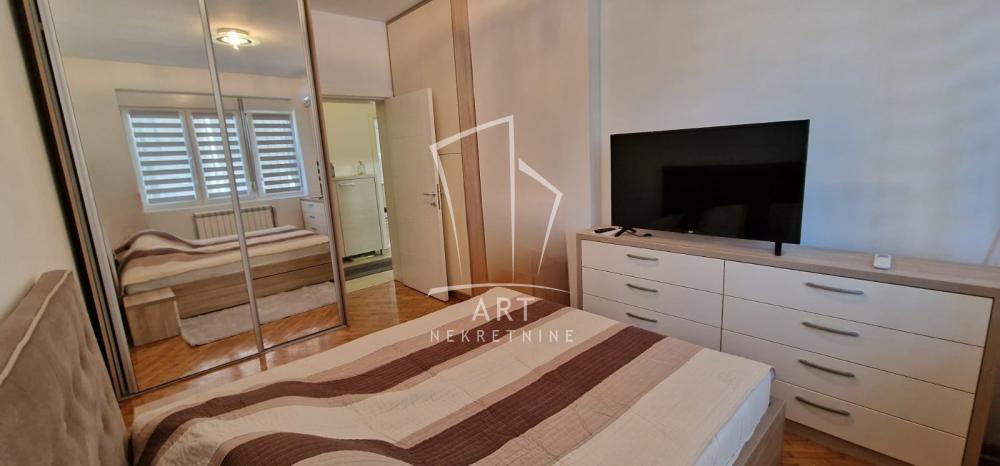 Slika 2 - Mihaila Gavrilovića, Trosoban stan za izdavanje, 55m2, 800€