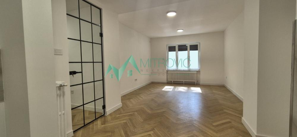 Slika 1 - Trosoban stan na prodaju, 75m2, 270.375€