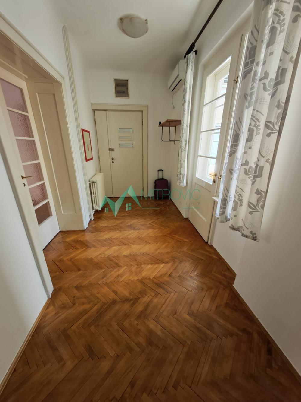 Slika 5 - Dvoiposoban stan na prodaju, 72m2, 211.000€