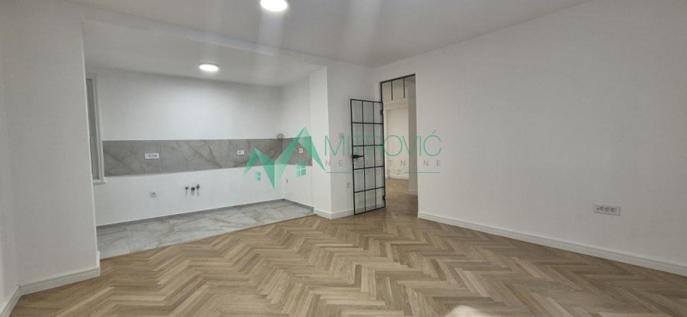 Slika 1 - Četvorosoban stan na prodaju, 112m2, 403.760€