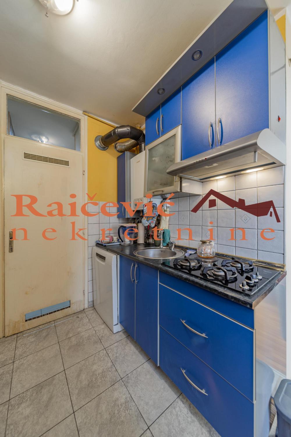 Slika 7 - Dr Drage Ljocic, Četvorosoban stan na prodaju, 93m2, 250.000€