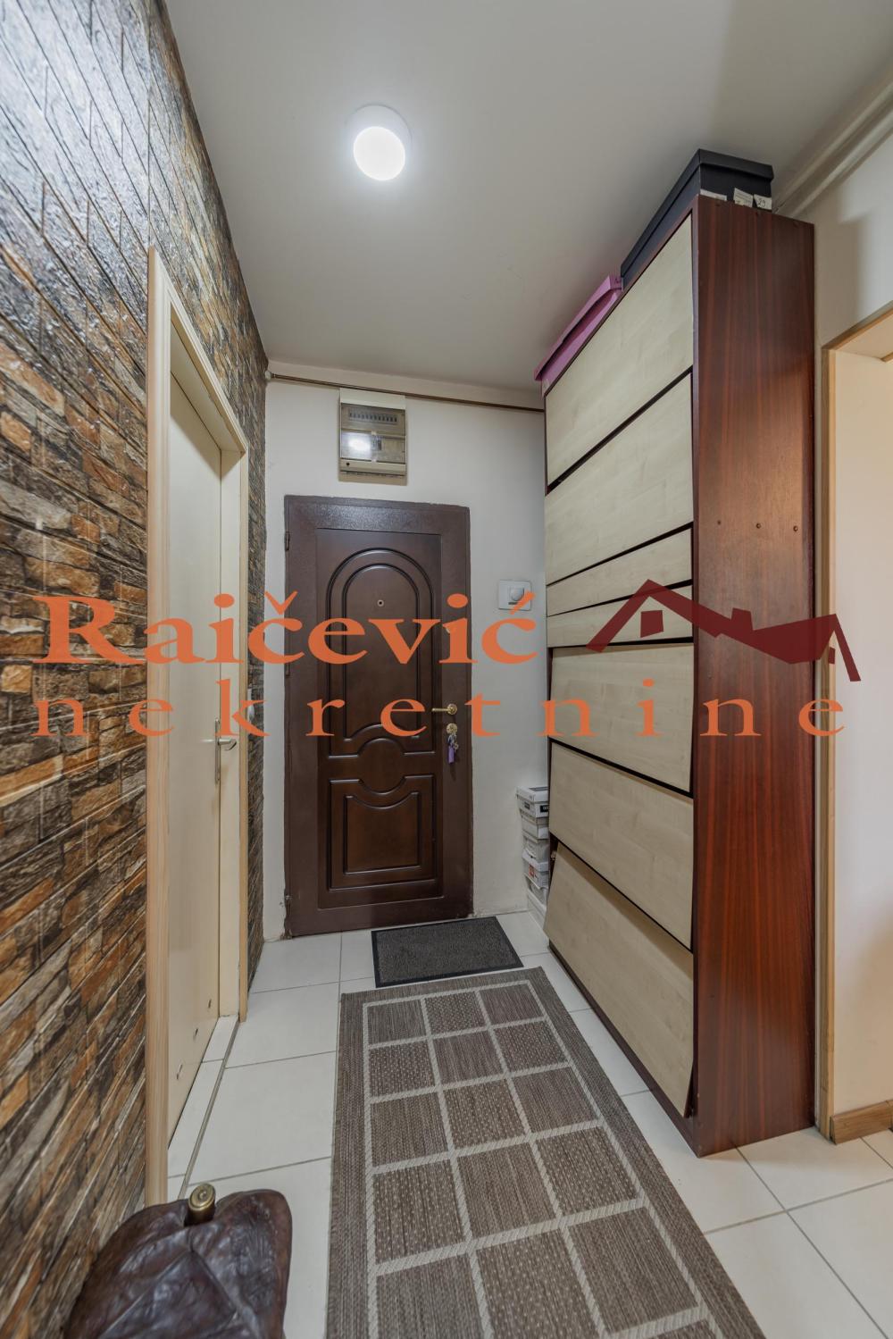 Slika 8 - Dr Drage Ljocic, Četvorosoban stan na prodaju, 93m2, 250.000€