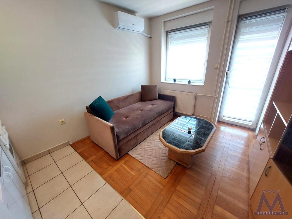 Glavna slika - Stan za izdavanje, 270€