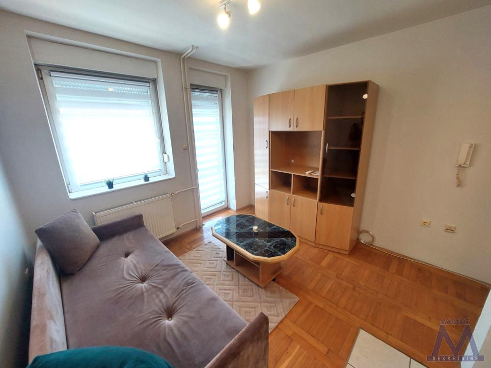 Slika 1 -  Stan za izdavanje, 270€