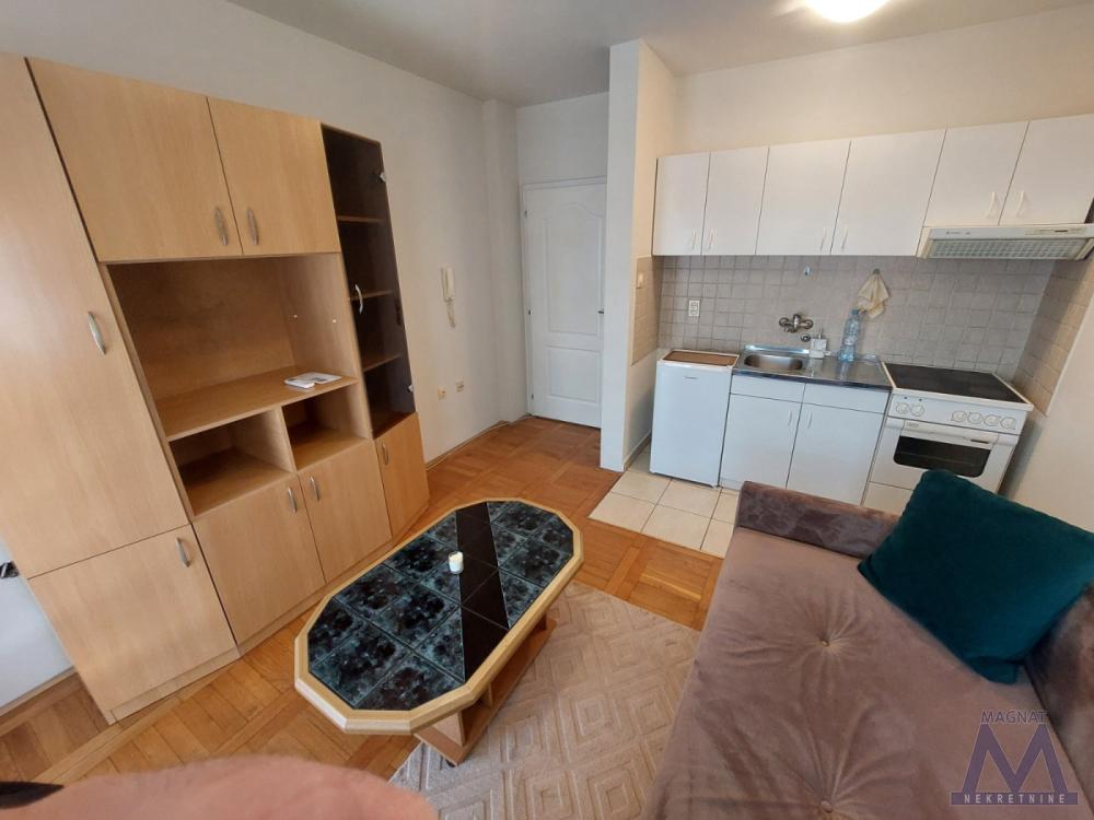 Slika 2 -  Stan za izdavanje, 270€