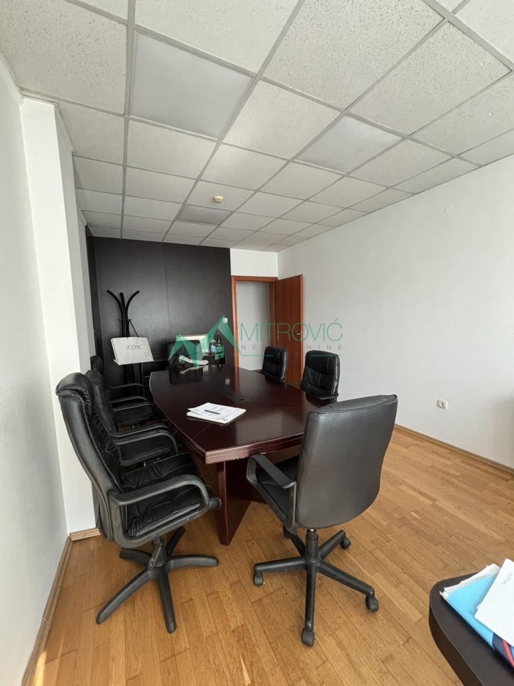 Glavna slika - Lokal za izdavanje, 32m2, 330€