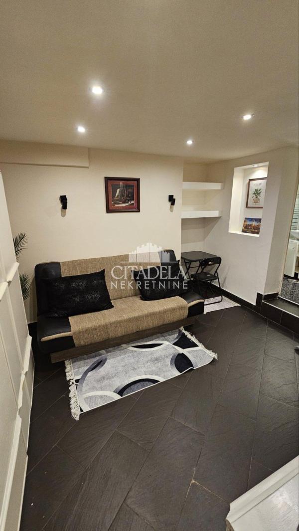 Glavna slika -Džordža Vašingtona, Dvosoban stan na prodaju, 18m2, 85.000€