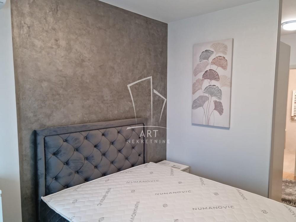 Slika 9 - Bulevar heroja sa Košara, Trosoban stan za izdavanje, 60m2, 1.200€