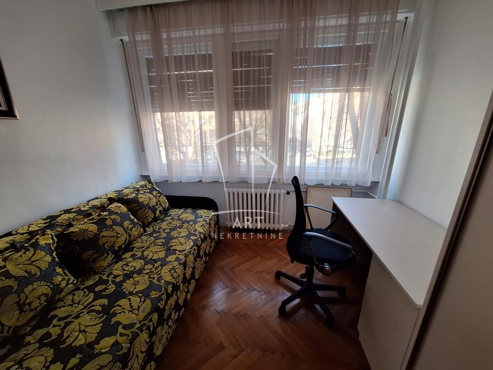 Slika 9 - Bulevar Kralja Aleksandra, Dvoiposoban stan za izdavanje, 74m2, 800€