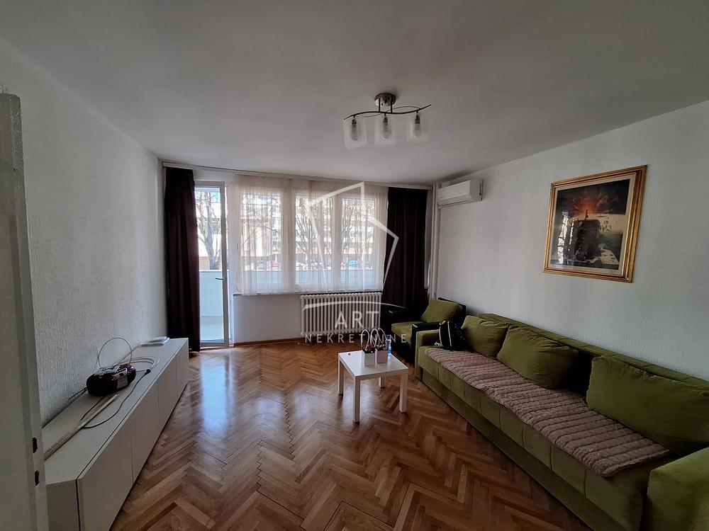 Slika 1 - Bulevar Kralja Aleksandra, Dvoiposoban stan za izdavanje, 74m2, 800€