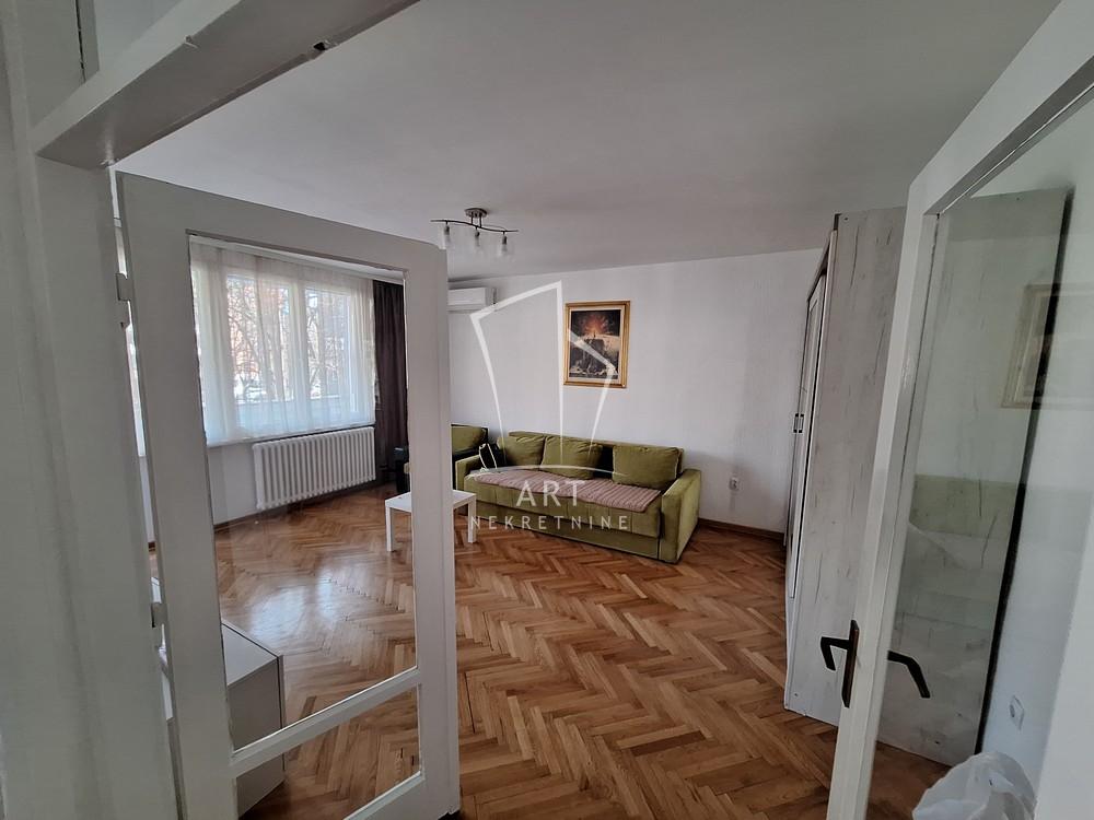 Slika 2 - Bulevar Kralja Aleksandra, Dvoiposoban stan za izdavanje, 74m2, 800€