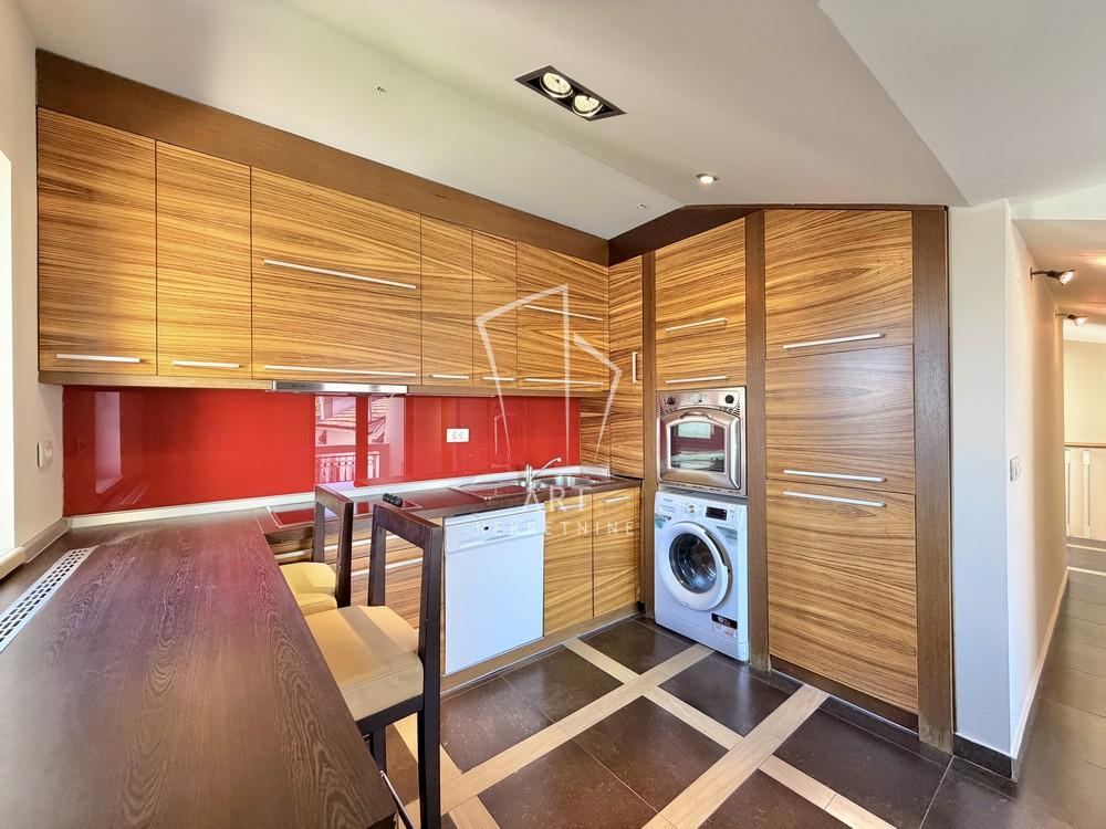 Slika 11 - Krupanjska,  Kuća na prodaju, 433m2, 1.800.000€