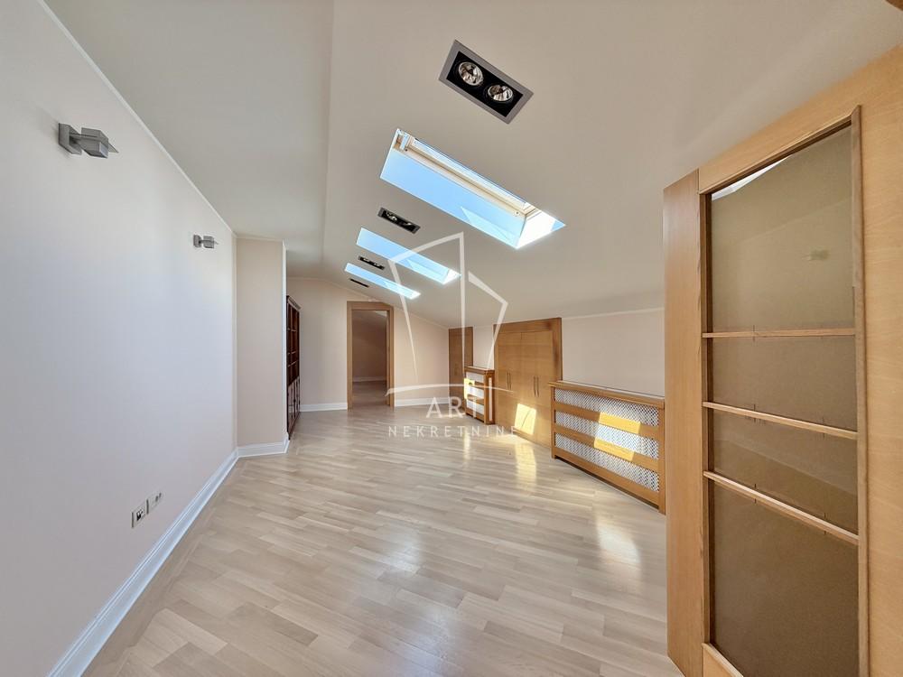 Slika 10 - Krupanjska,  Kuća na prodaju, 433m2, 1.800.000€