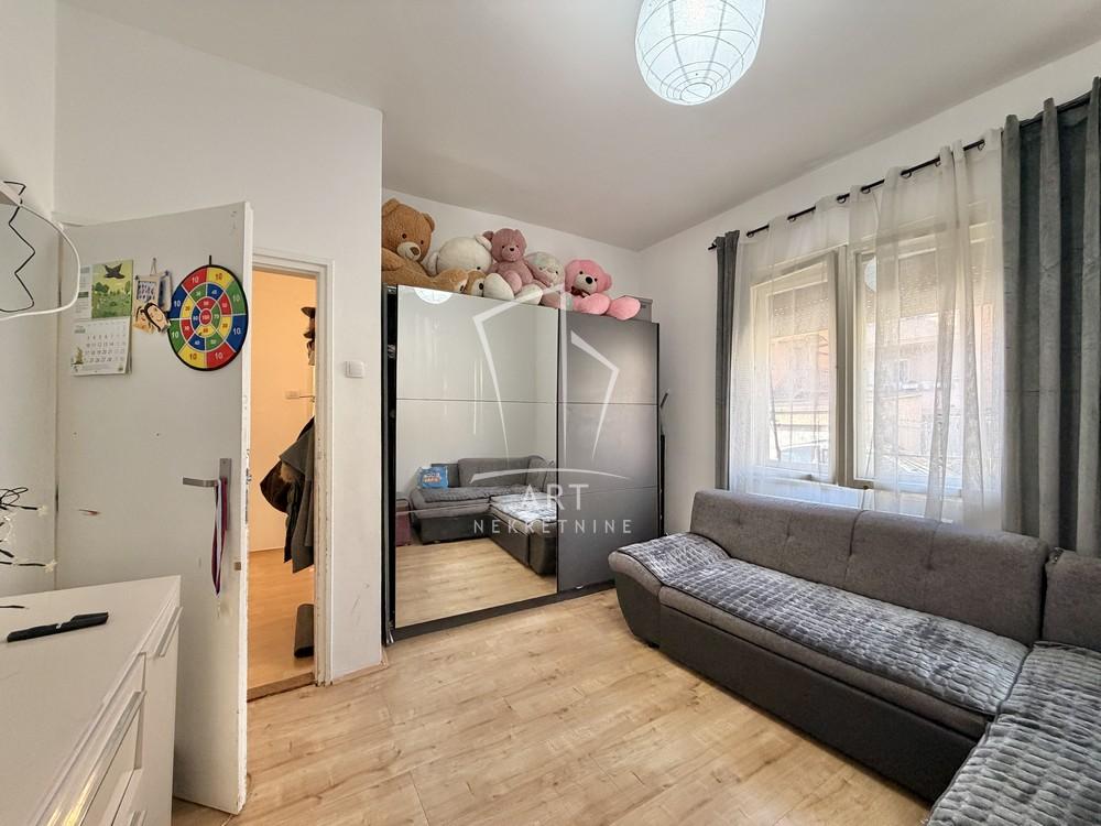 Slika 1 - Dimitrija Koturovića, Kuća na prodaju, 89m2, 210.000€