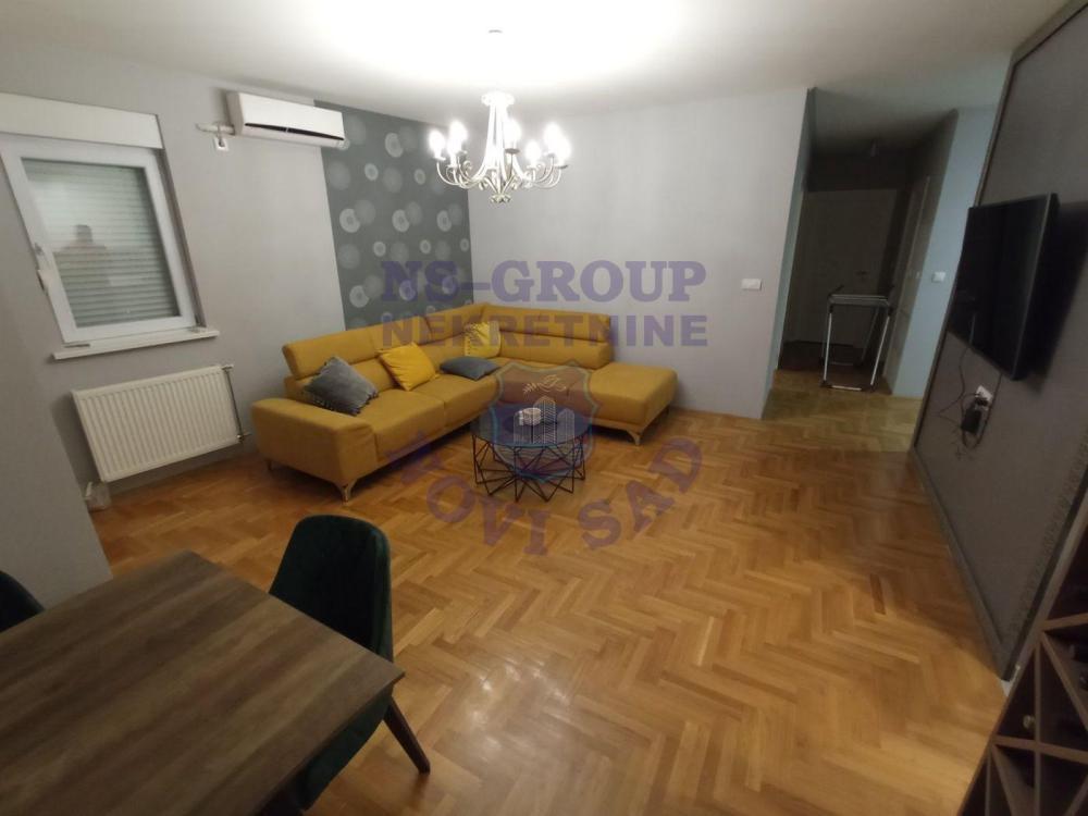 Glavna slika -Četvorosoban stan na prodaju, 83m2, 206.000€