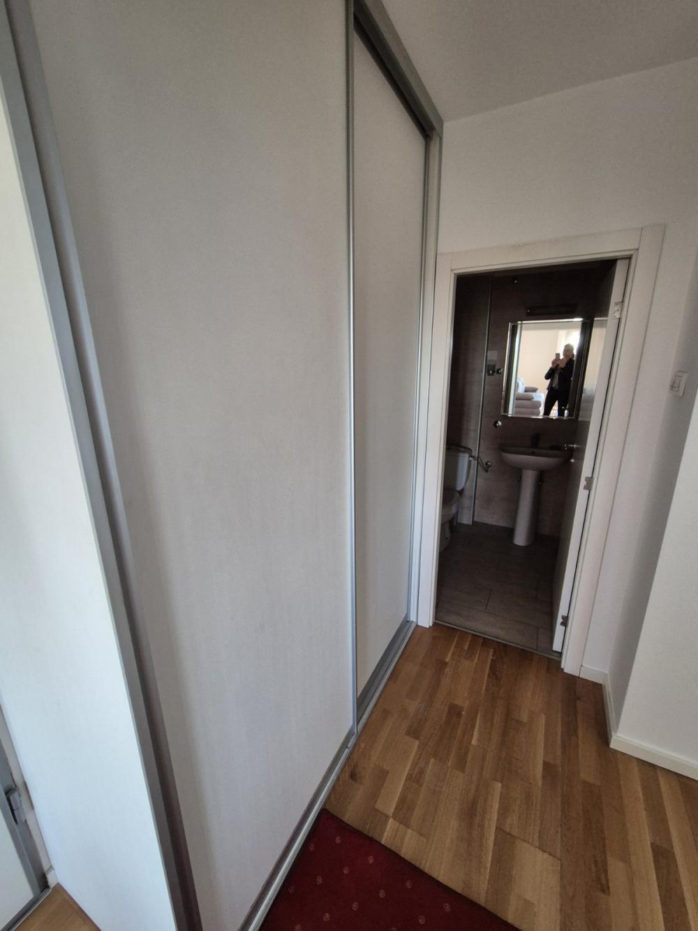 Slika 11 - Džona Kenedija, Trosoban stan za izdavanje, 65m2, 650€