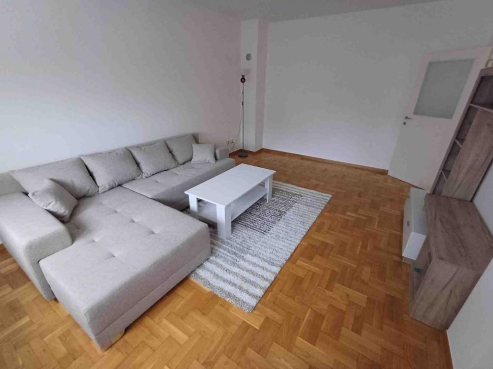 Slika 2 - Matije Vukovića, Jednosoban stan za izdavanje, 52m2, 500€