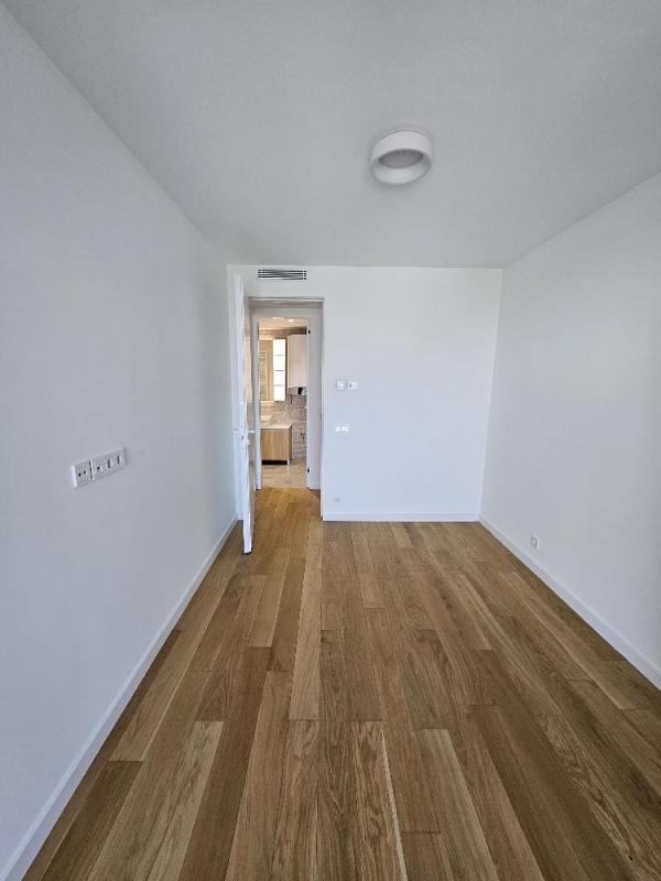 Slika 9 - Jurija Gagarina, Trosoban stan za izdavanje, 78m2, 1.300€