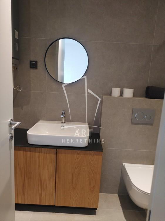 Slika 9 - Cara Uroša, Jednoiposoban stan za izdavanje, 46m2, 1.000€