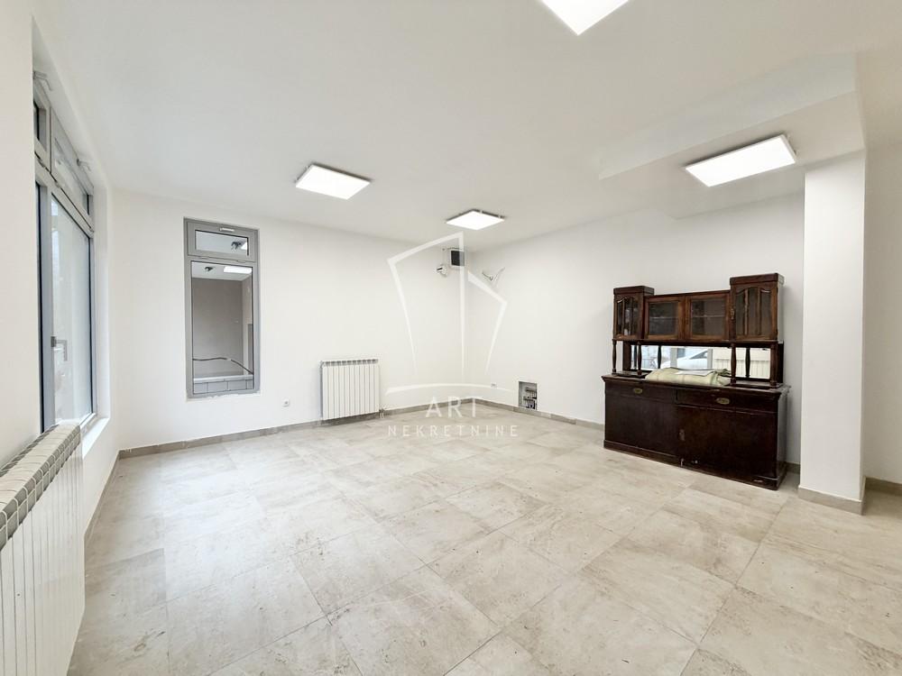 Slika 1 - Preševska,  Lokal na prodaju, 61m2, 174.000€