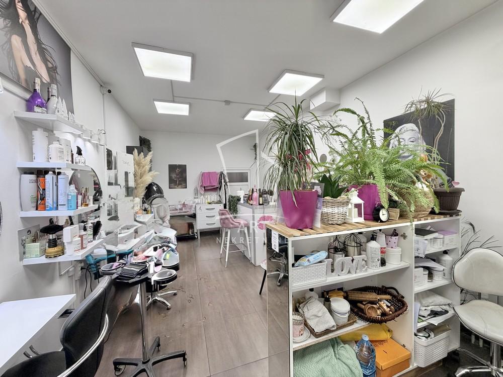 Slika 2 - Generala Lešjanina,  Lokal na prodaju, 36m2, 240.000€