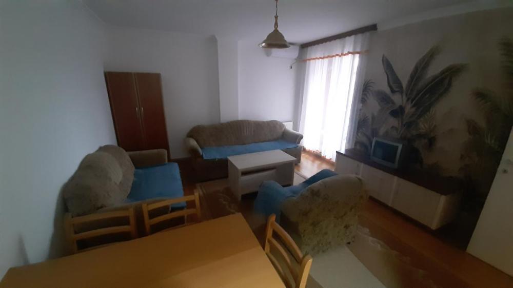 Slika 1 - Dvosoban stan za izdavanje, 48m2, 400€