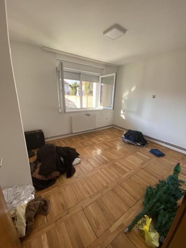 Slika 4 - Trosoban stan za izdavanje, 100m2, 600€