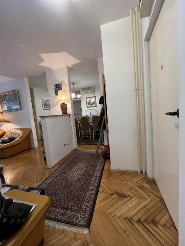 Slika 4 - Marka Čelebonovića, Trosoban stan za izdavanje, 90m2, 850€