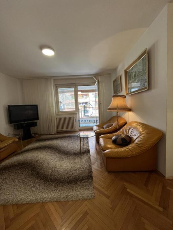 Slika 1 - Marka Čelebonovića, Trosoban stan za izdavanje, 90m2, 850€