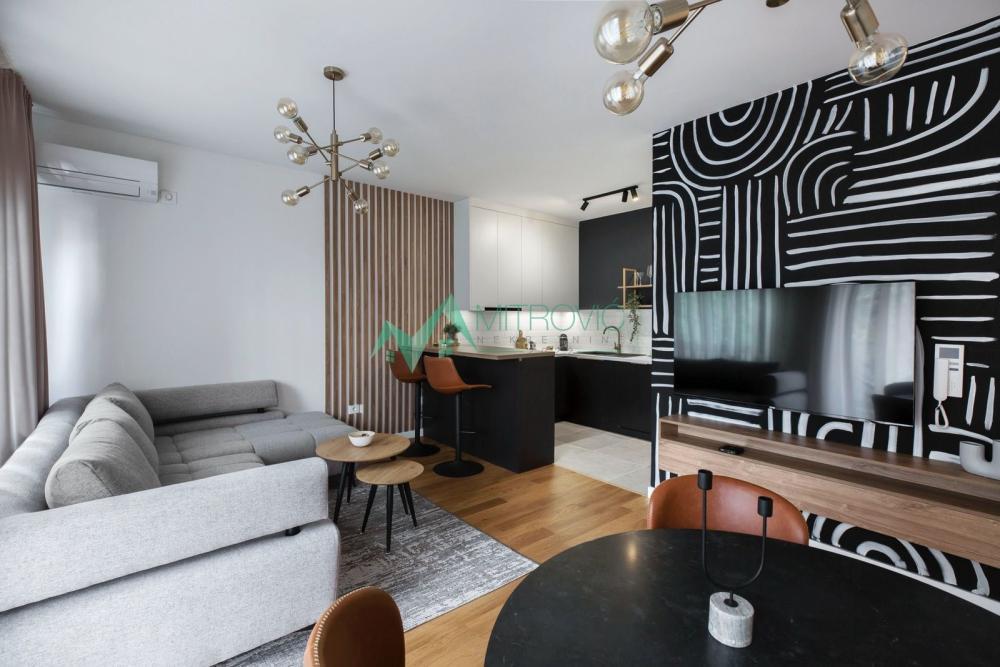 Glavna slika -Jednoiposoban stan za izdavanje, 47m2, 650€