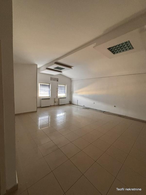 Slika 3 - Pita Maravića,  Lokal za izdavanje, 500m2, 2.800€