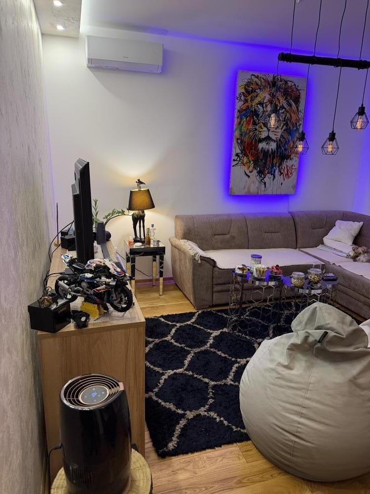 Glavna slika -Dvosoban stan za izdavanje, 54m2, 200€