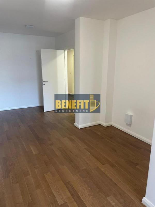 Slika 5 - Četvorosoban stan za izdavanje, 115m2, 1.200€