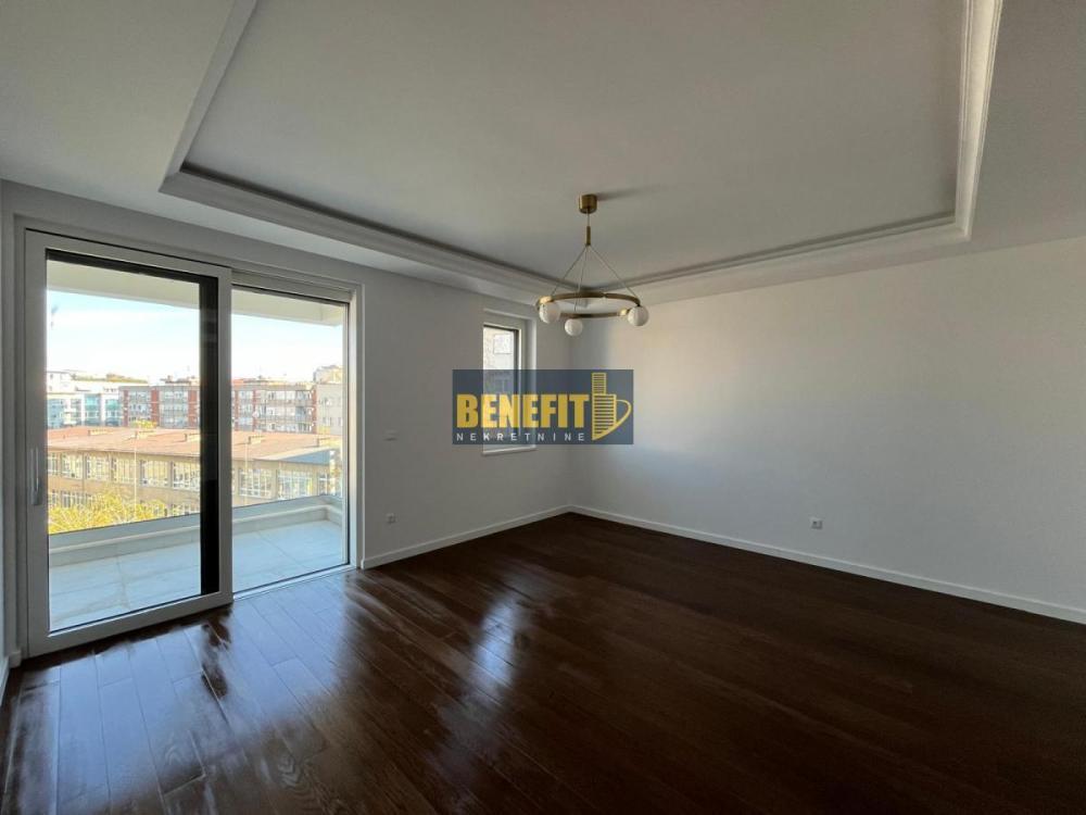 Glavna slika -Trosoban stan za izdavanje, 90m2, 1.600€