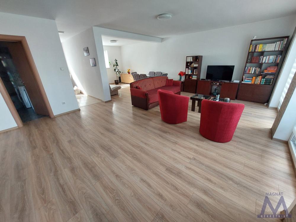 Slika 1 -  Stan za izdavanje, 1.500€