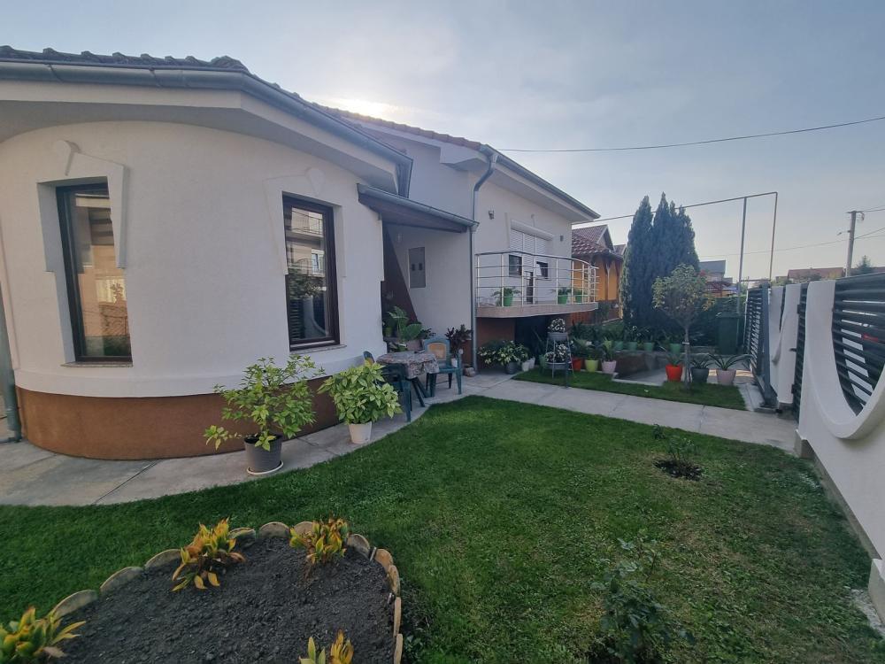Glavna slika - Kuća na prodaju, 161m2, 254.620€
