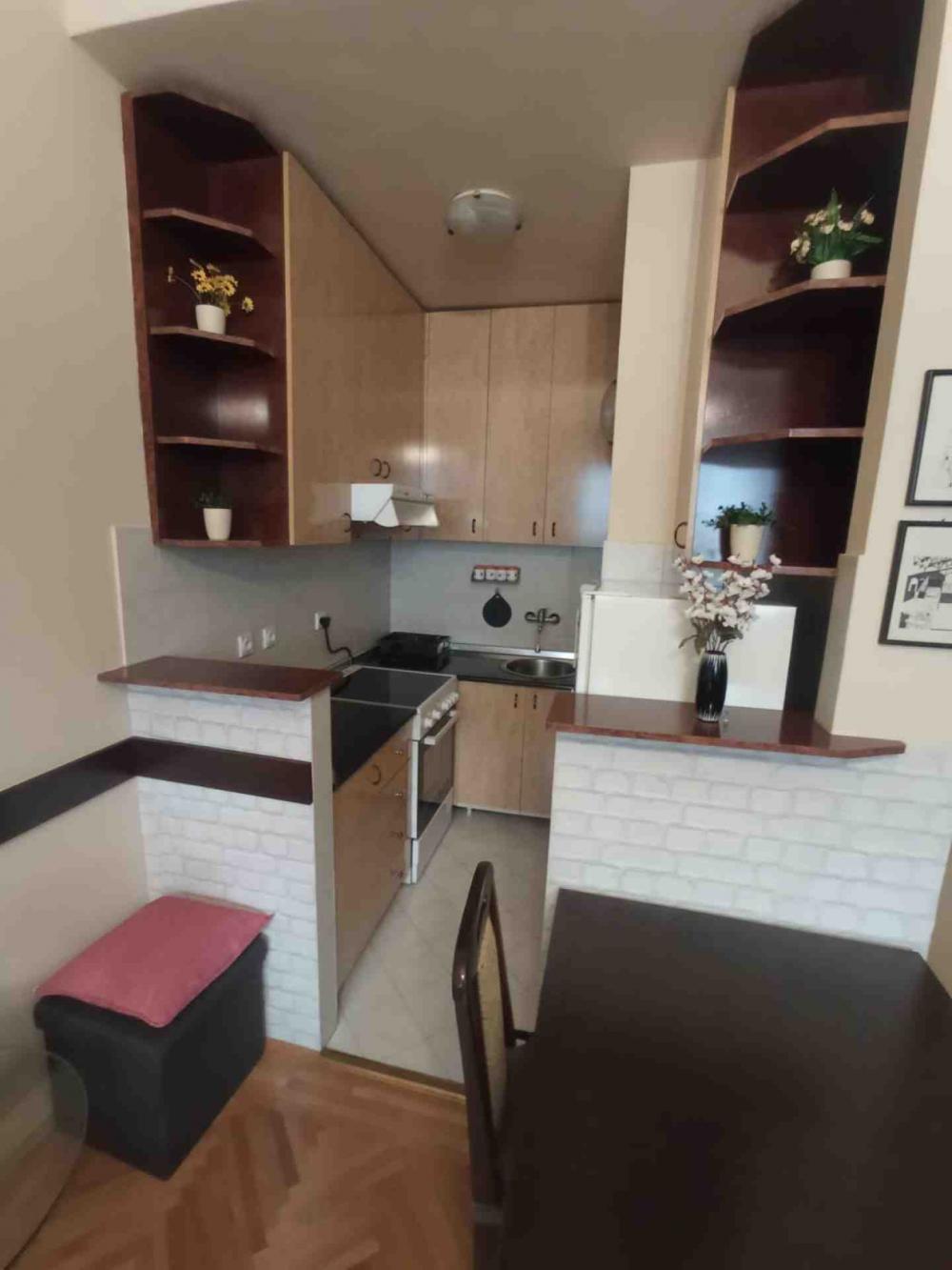 Slika 4 - Antifašističke borbe, Jednosoban stan za izdavanje, 36m2, 550€