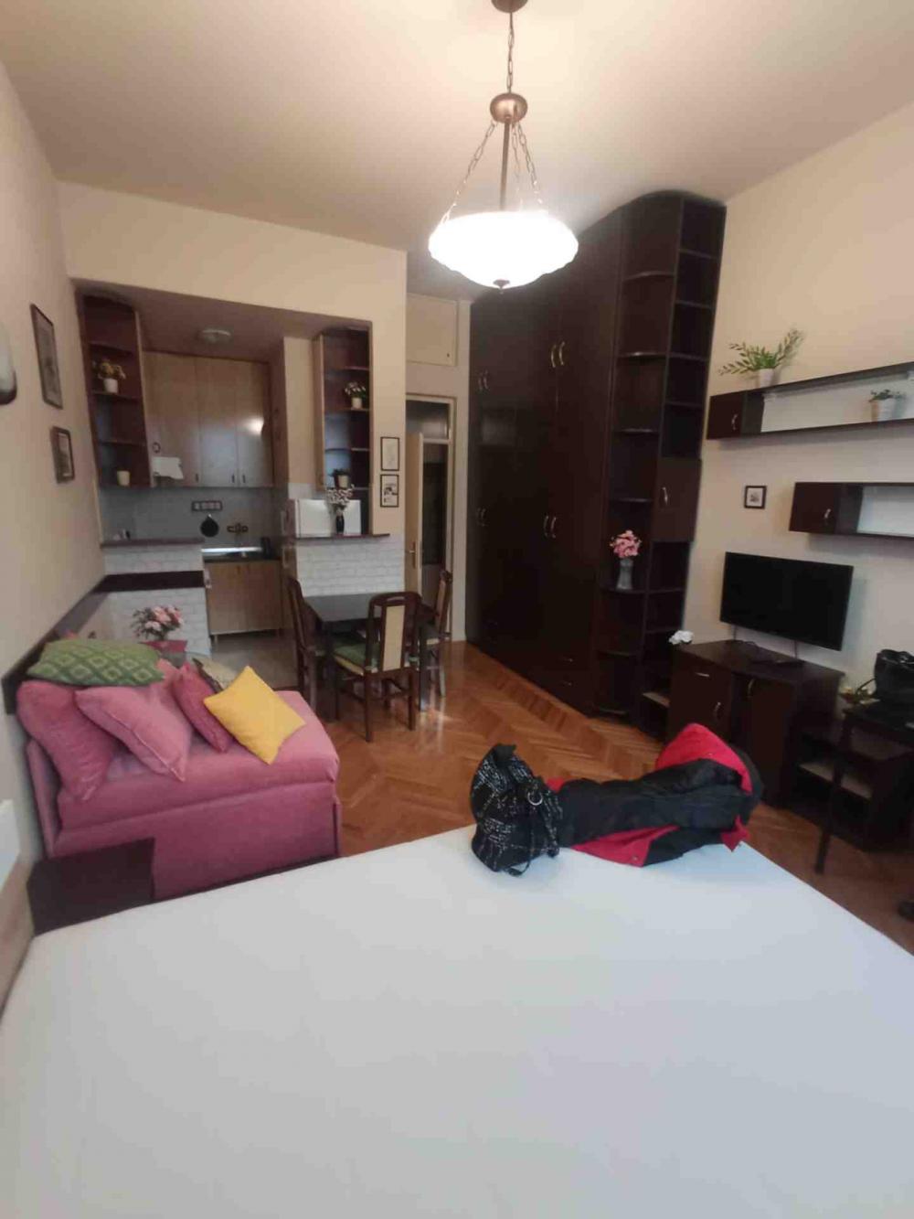 Slika 2 - Antifašističke borbe, Jednosoban stan za izdavanje, 36m2, 550€