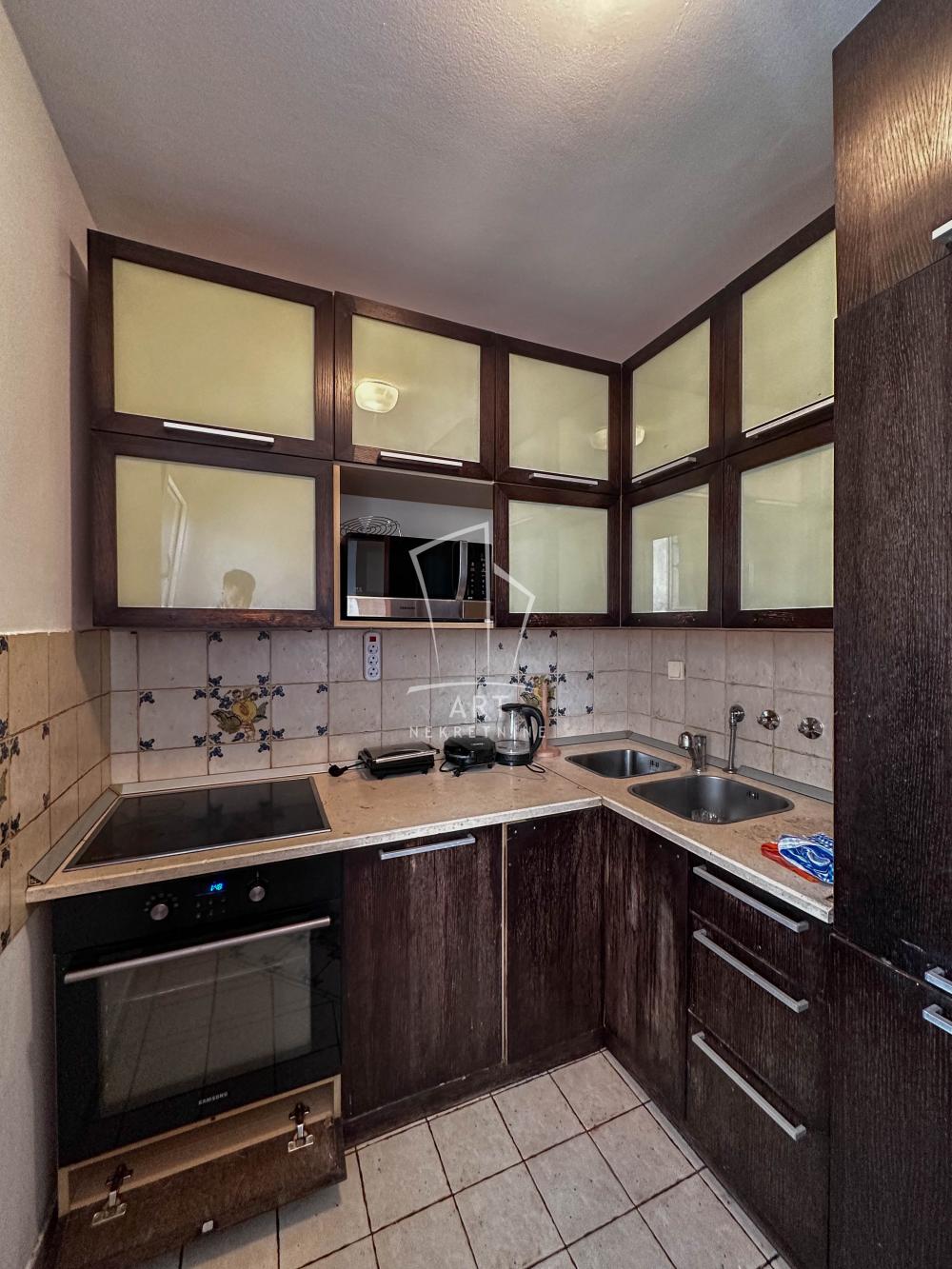 Slika 4 - Arčibalda Rajsa, Trosoban stan za izdavanje, 72m2, 700€