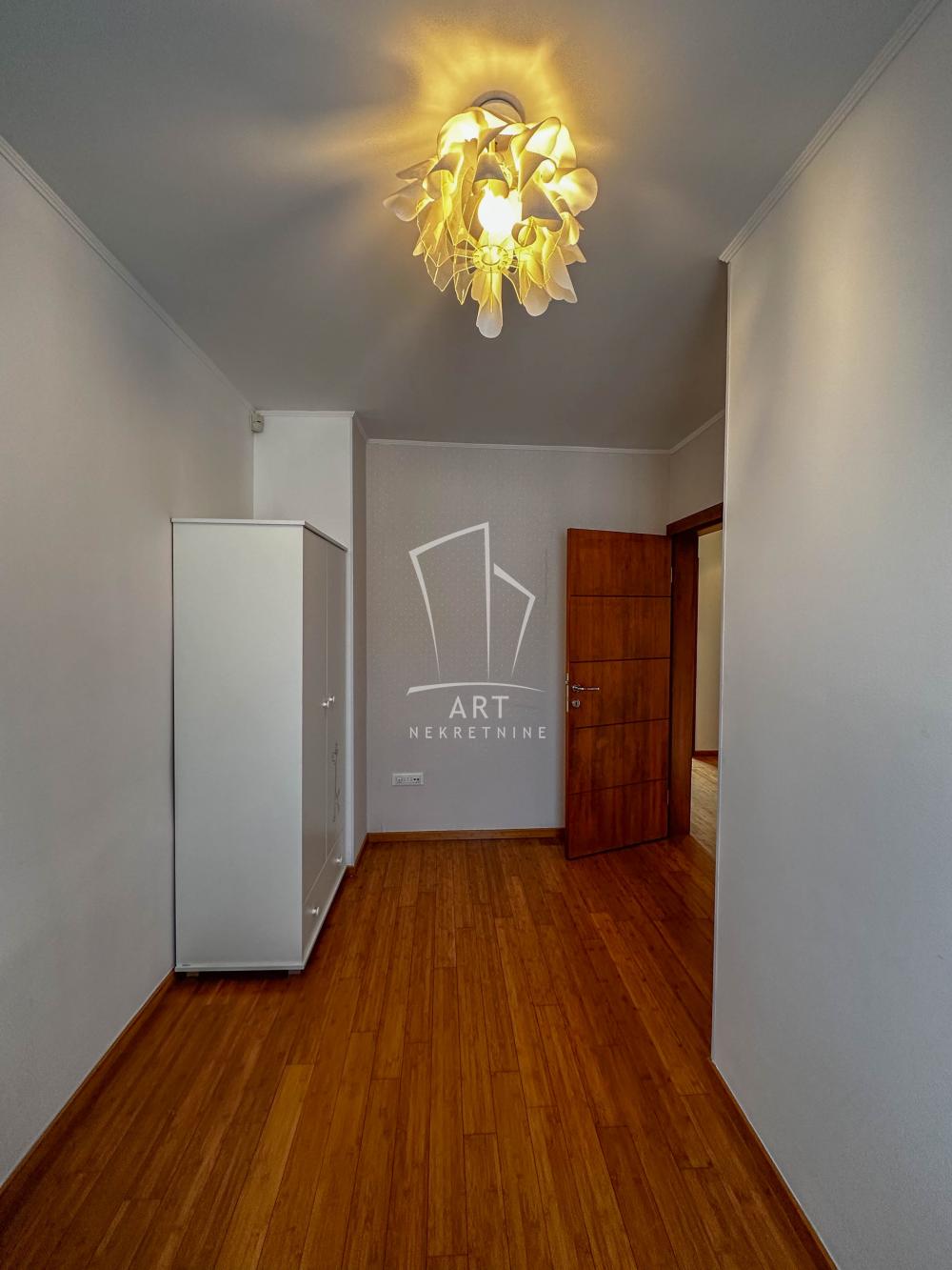 Slika 7 - Arčibalda Rajsa, Trosoban stan za izdavanje, 72m2, 700€