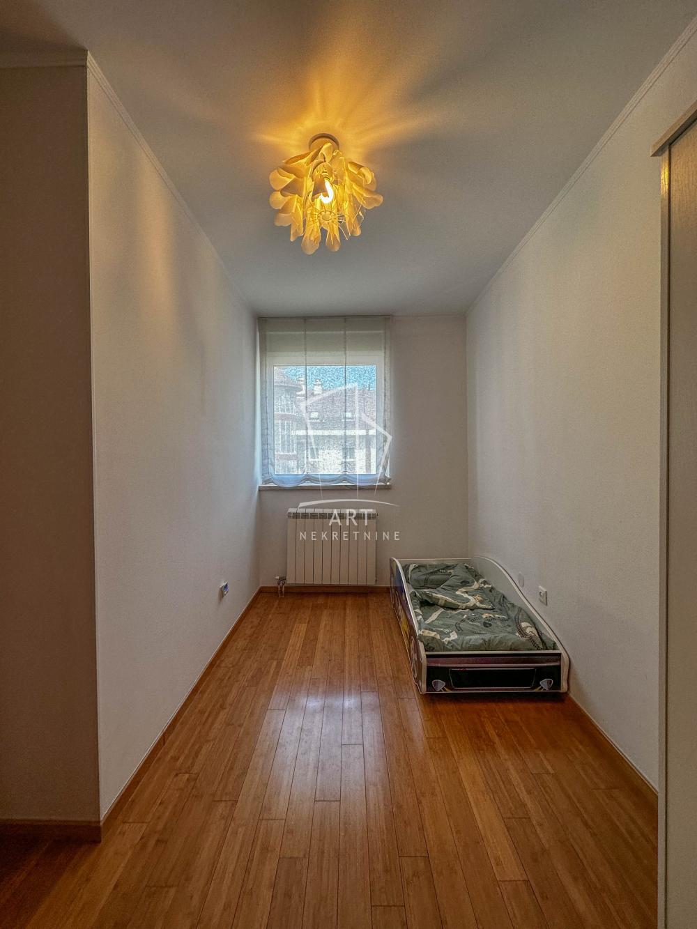 Slika 8 - Arčibalda Rajsa, Trosoban stan za izdavanje, 72m2, 700€